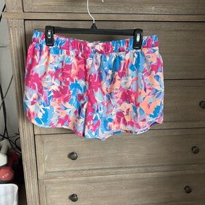 Old navy active shorts | size L